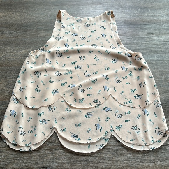 JOIE Floral Silk Scalloped Round Neck Blouse - Picture 6 of 6